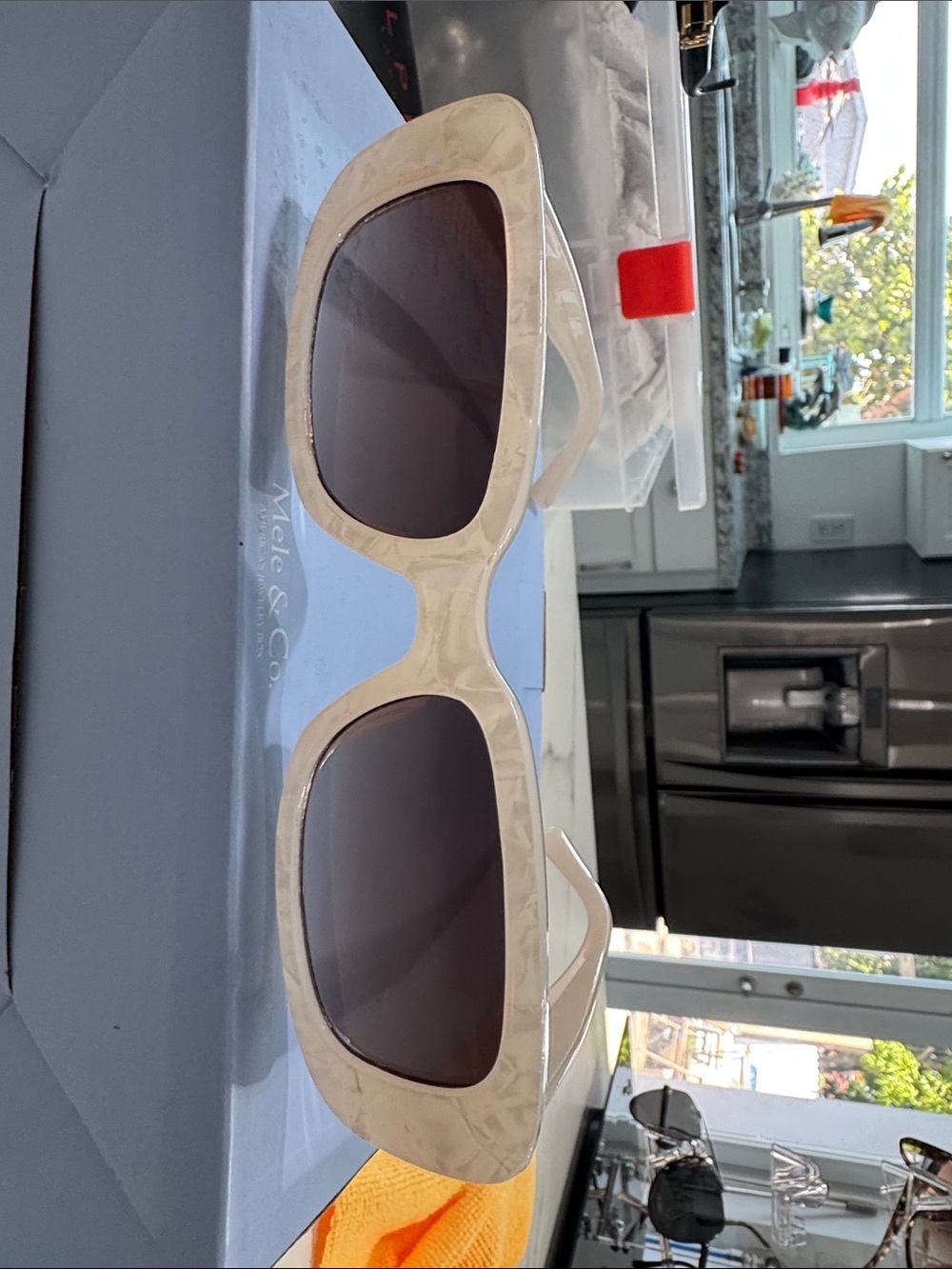 Rocawear Cream Square Sunglasses with Dark Lenses ( Australia)